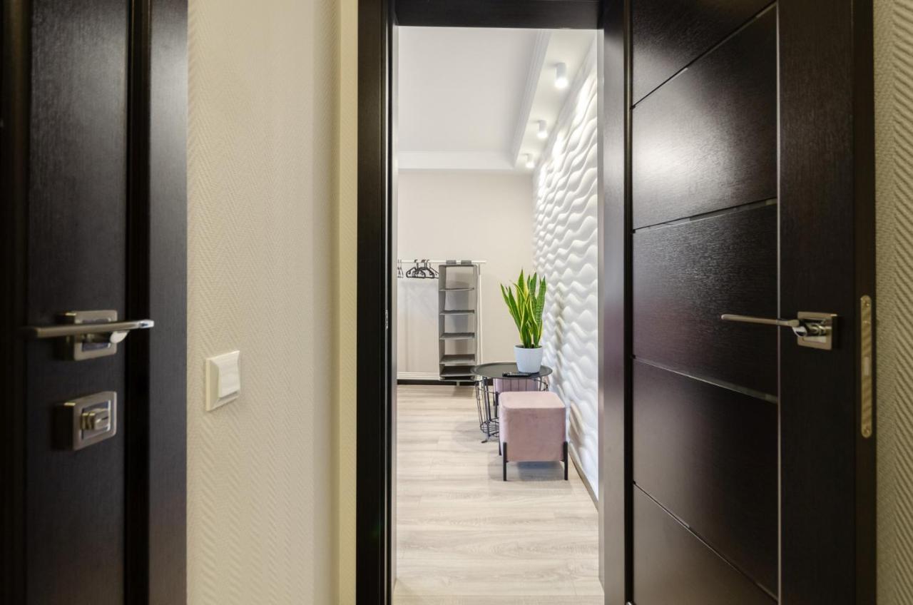 Artal Apartment On Obolonskyi Avenue 16 Киев Экстерьер фото