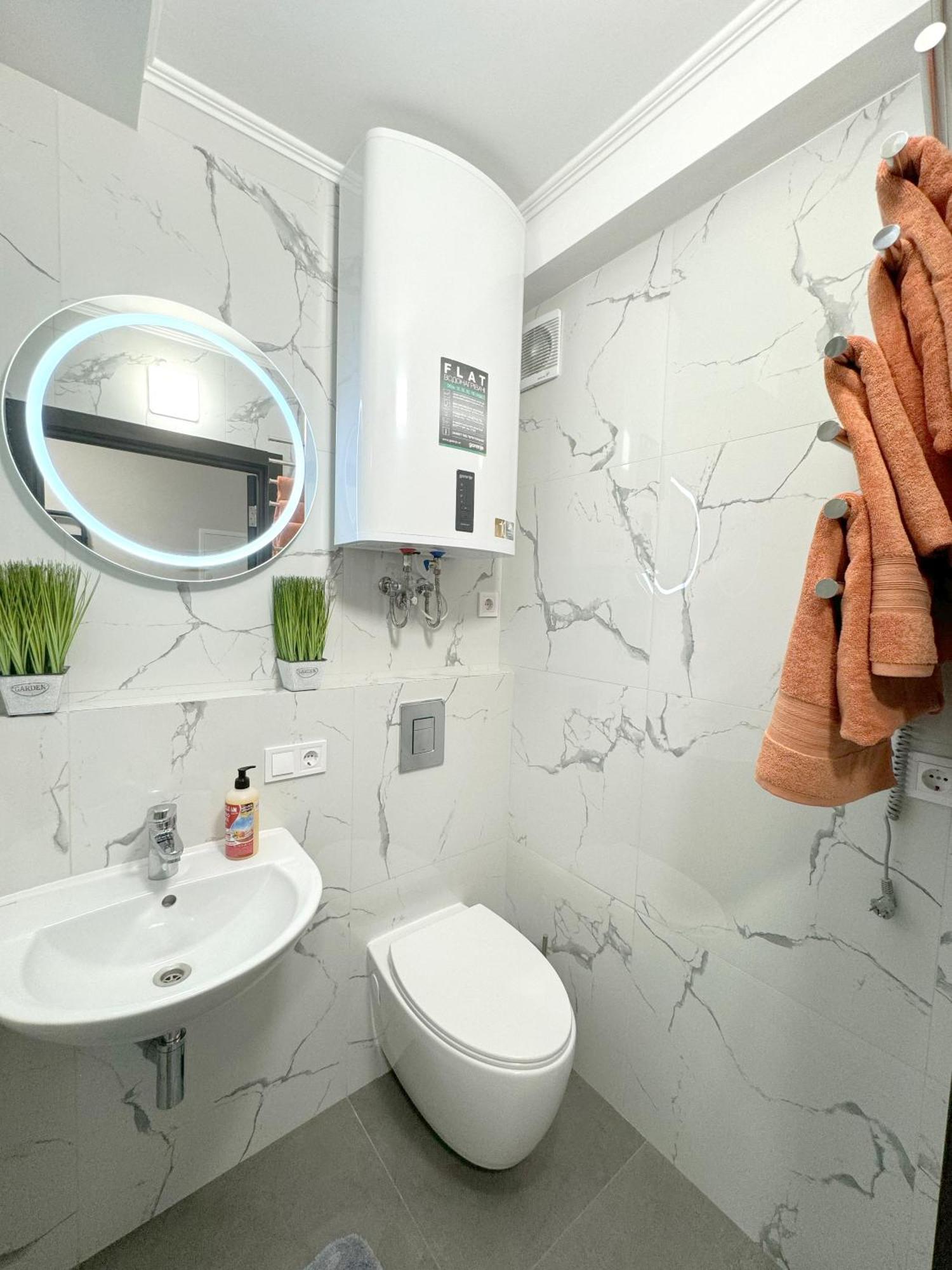 Artal Apartment On Obolonskyi Avenue 16 Киев Экстерьер фото